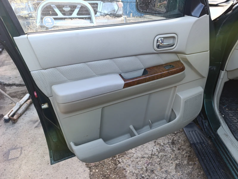 Nissan Patrol Y61 3.0D , снимка 6 - Автомобили и джипове - 52382739