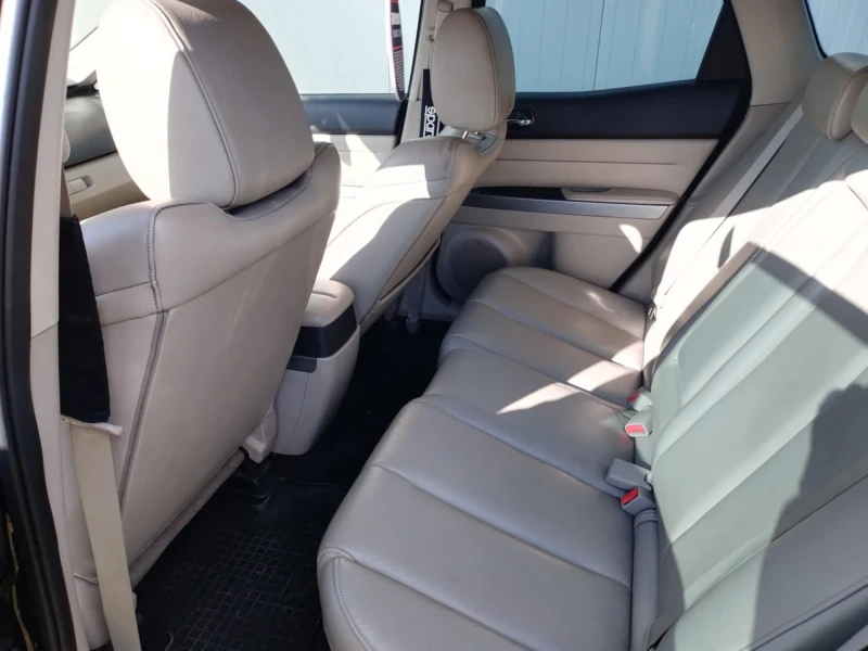 Mazda CX-7, снимка 8 - Автомобили и джипове - 53044326
