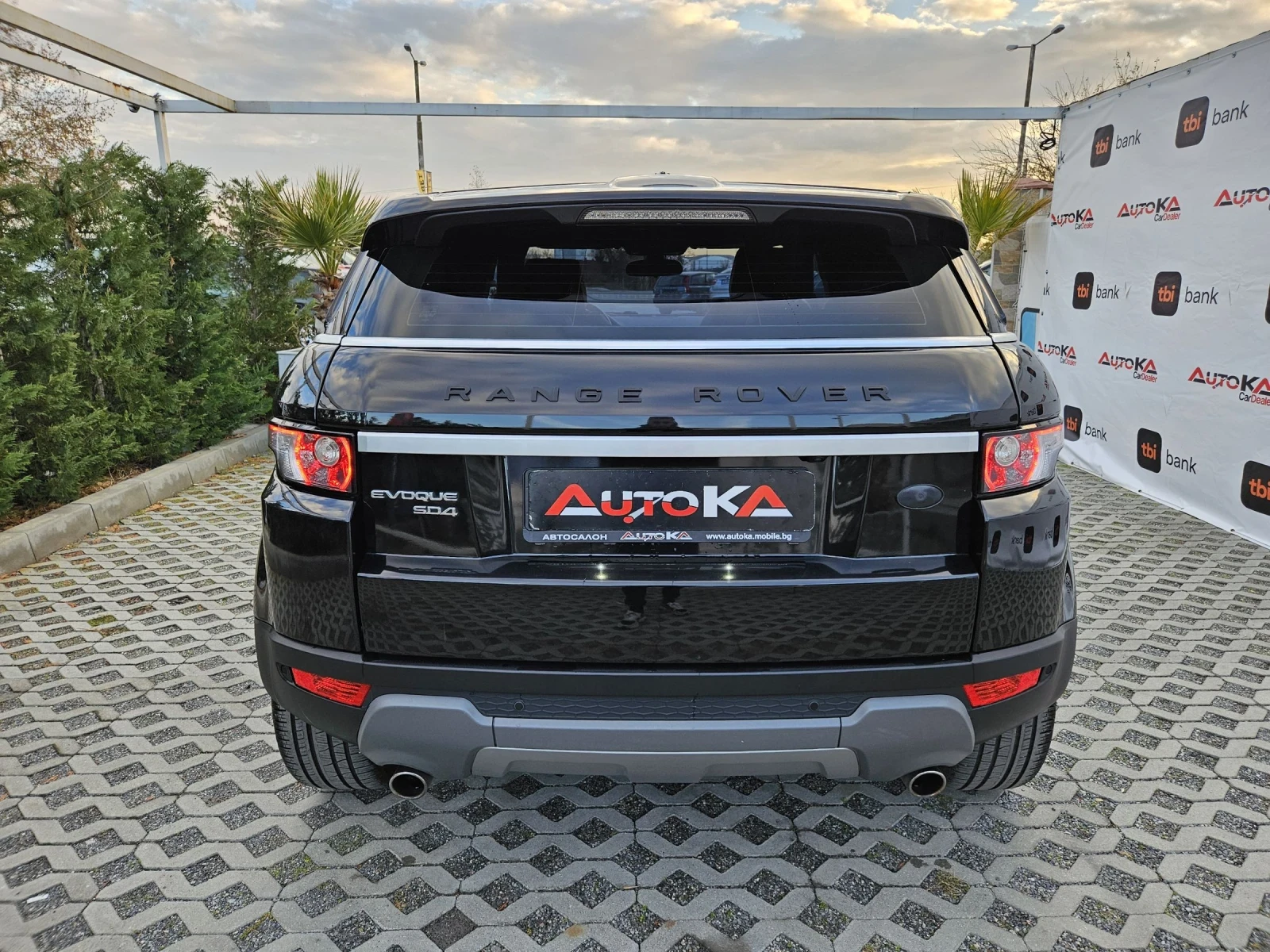 Land Rover Evoque 2.2D-190кс= АВТОМАТ= 4х4= КАМЕРА= КОЖА= ЛЕД - изображение 4