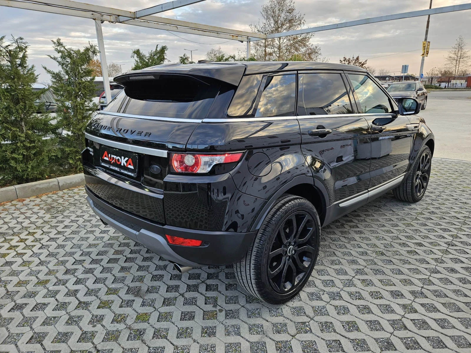 Land Rover Evoque 2.2D-190кс= АВТОМАТ= 4х4= КАМЕРА= КОЖА= ЛЕД - изображение 3