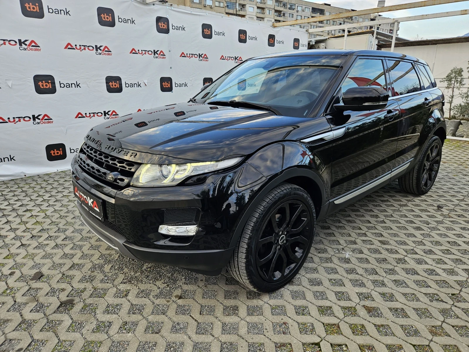 Land Rover Evoque 2.2D-190кс= АВТОМАТ= 4х4= КАМЕРА= КОЖА= ЛЕД - изображение 6