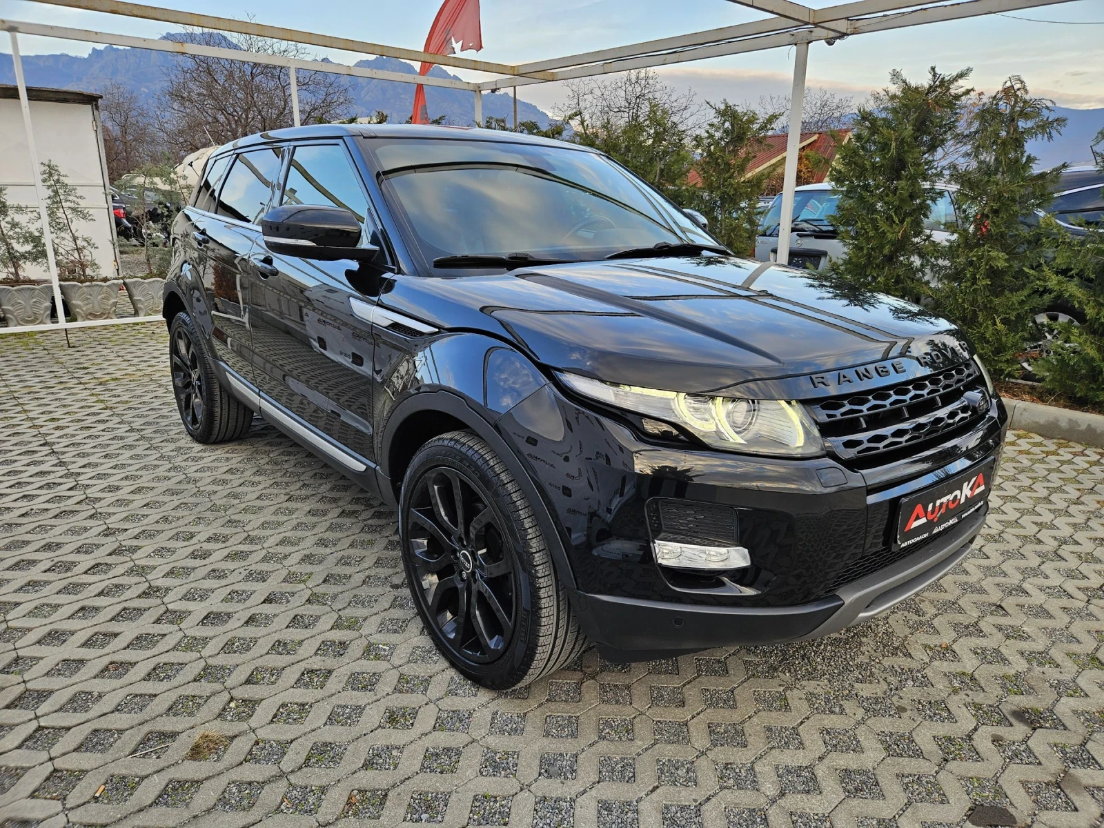 Land Rover Evoque 2.2D-190кс= АВТОМАТ= 4х4= КАМЕРА= КОЖА= ЛЕД - изображение 2