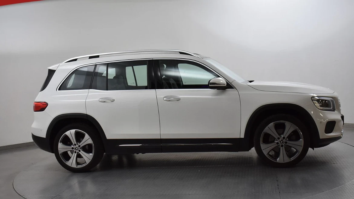 Mercedes-Benz GLB 200 Бензин Pano Mem WideSc - изображение 2