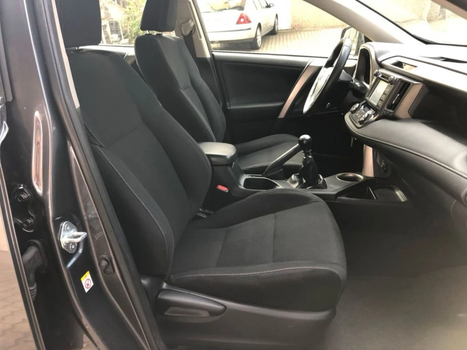 Toyota Rav4 2.0 D4D 124 TOP - изображение 7
