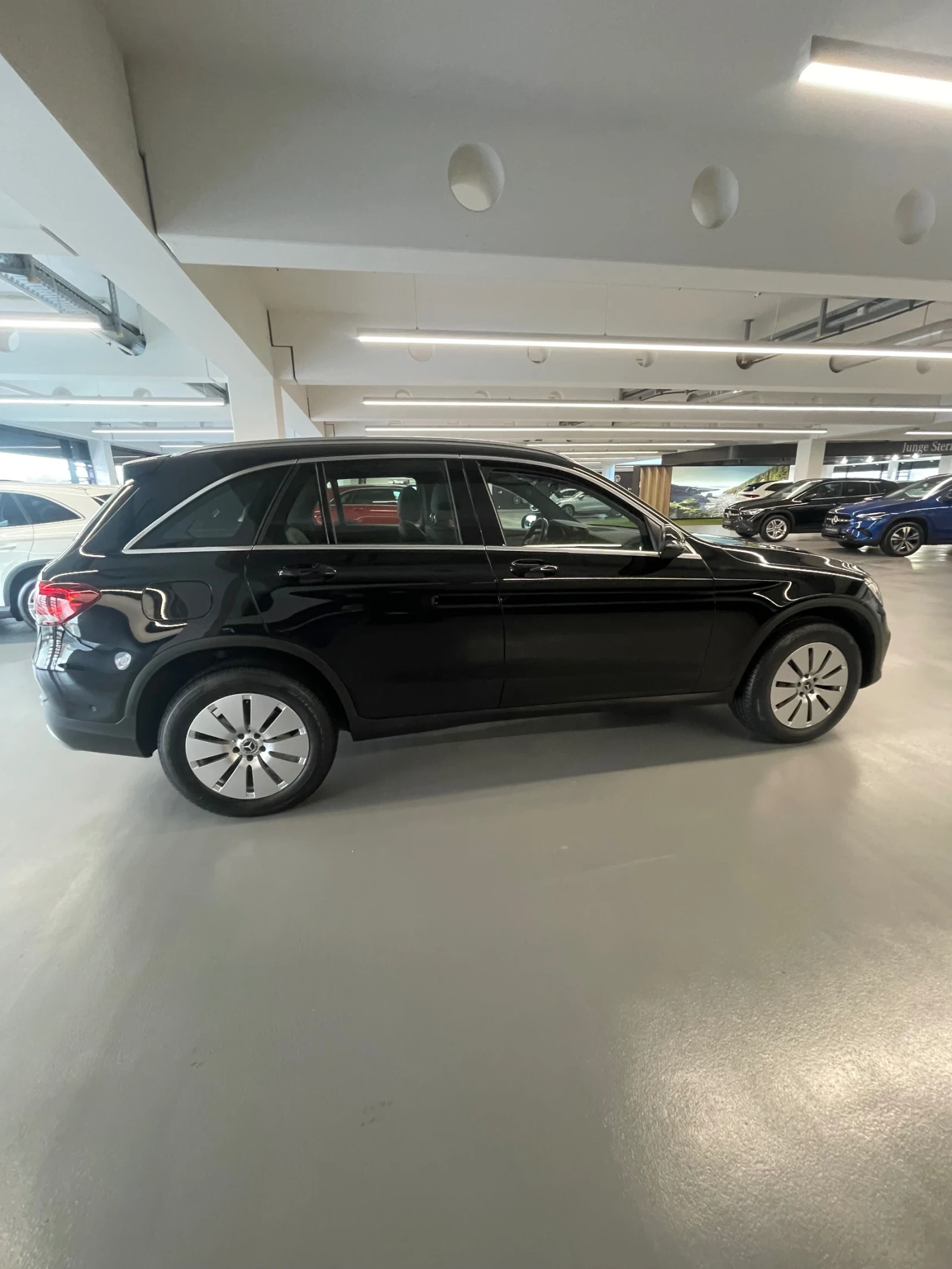 Mercedes-Benz GLC 300 300 de 4 Matic, снимка 3 - Автомобили и джипове - 53861695