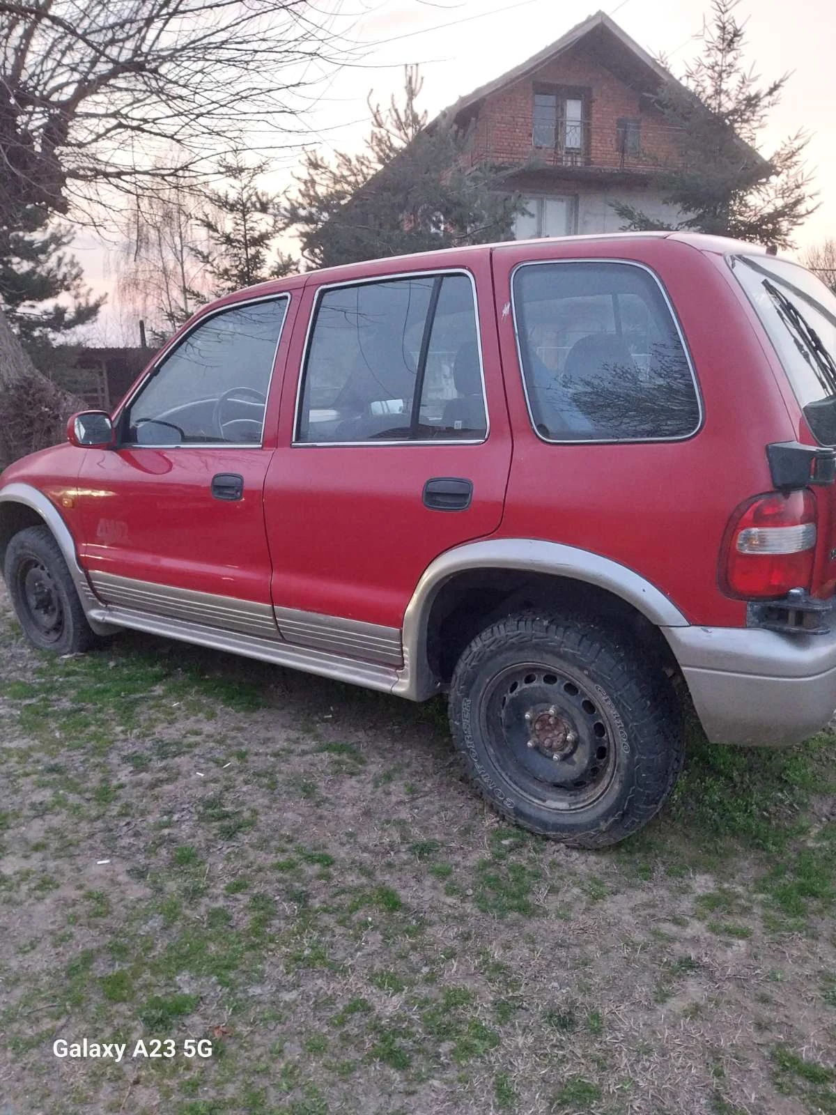 Kia Sportage 2.0, снимка 4 - Автомобили и джипове - 53878577