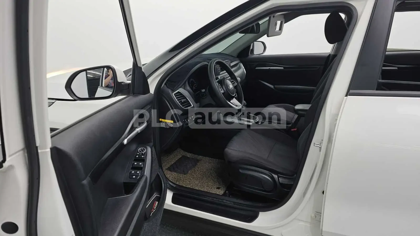 Kia Seltos, снимка 10 - Автомобили и джипове - 54205409