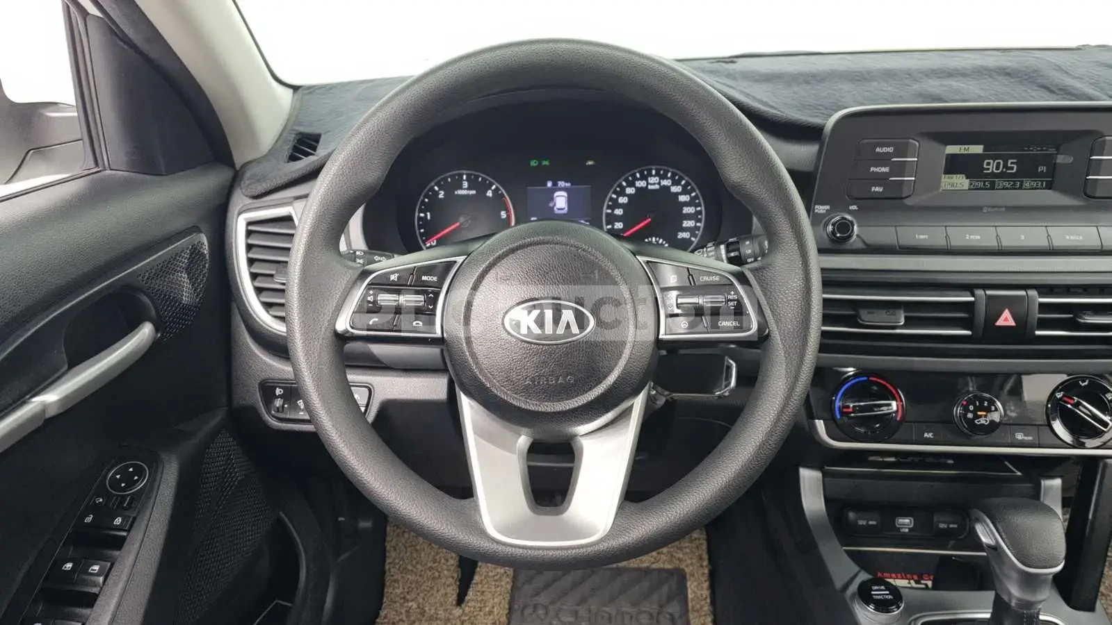 Kia Seltos, снимка 14 - Автомобили и джипове - 54205409