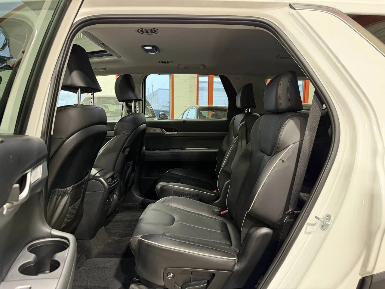 Hyundai Palisade URBAN* 7-SEATS* DISTRONIC* CAMERA* AWD, снимка 14 - Автомобили и джипове - 54791016