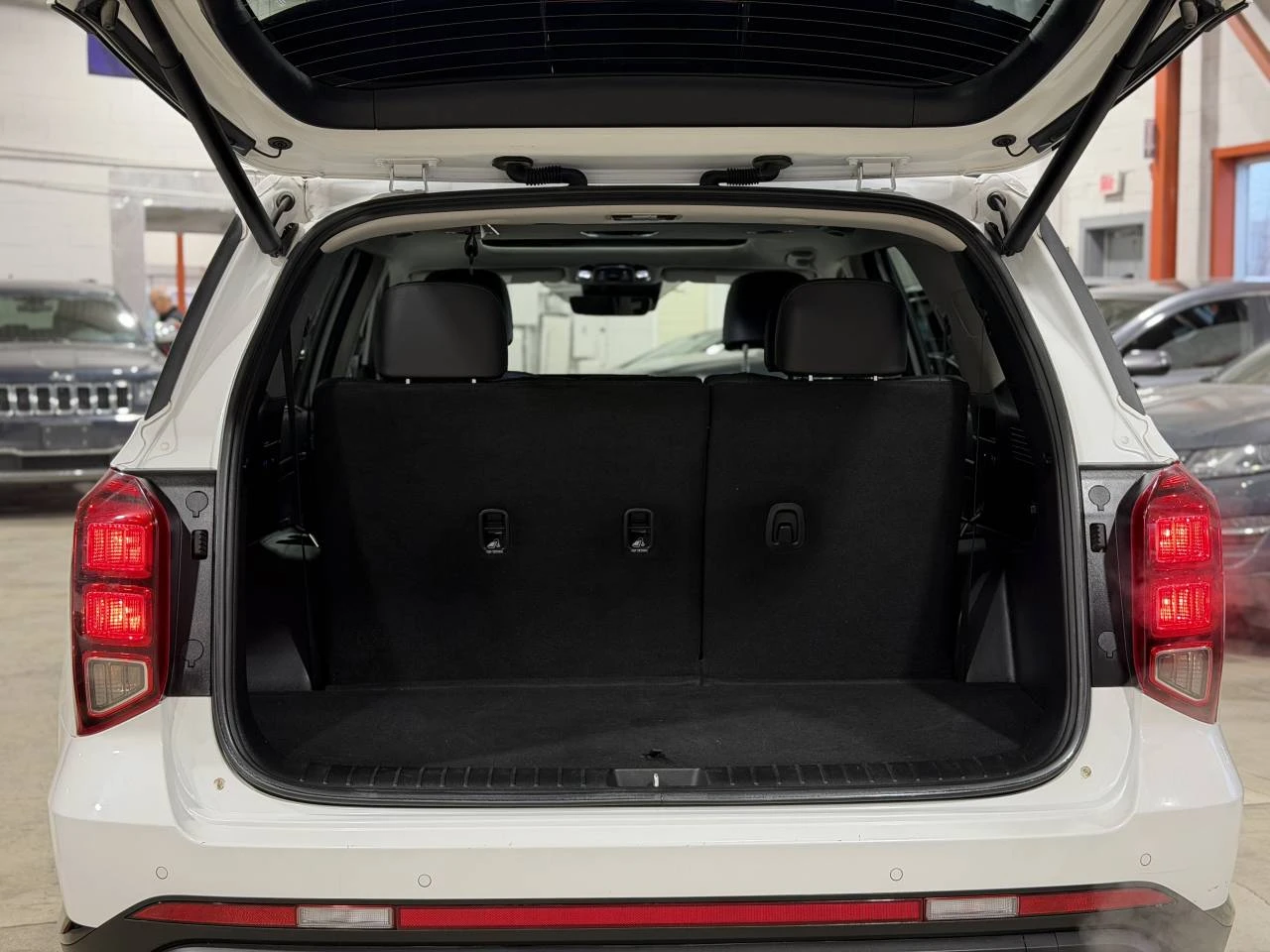 Hyundai Palisade URBAN* 7-SEATS* DISTRONIC* CAMERA* AWD, снимка 4 - Автомобили и джипове - 54791016