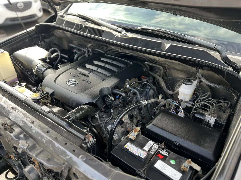Toyota Sequoia Limited 4WD, снимка 17 - Автомобили и джипове - 54852347