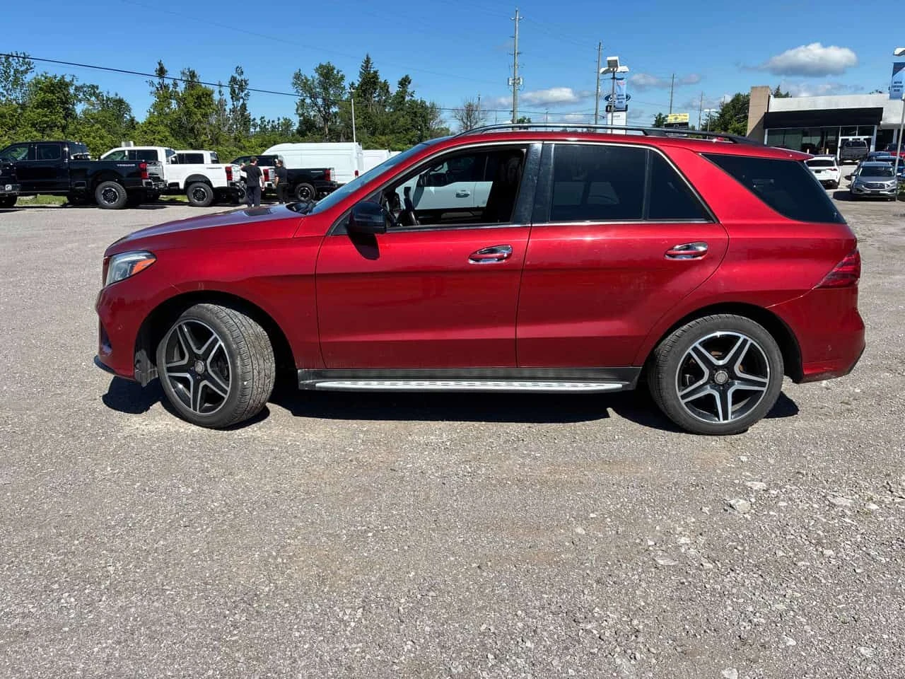 Mercedes-Benz GLE 350 350d/CARFAX/360 КАМЕРА/ПОДГРЕВ/ПАМЕТ/ПАНО/КЛИП, снимка 3 - Автомобили и джипове - 54974157
