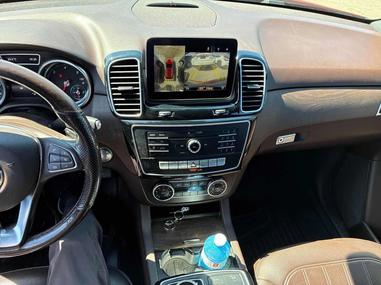 Mercedes-Benz GLE 350 350d/CARFAX/360 КАМЕРА/ПОДГРЕВ/ПАМЕТ/ПАНО/КЛИП, снимка 8 - Автомобили и джипове - 54974157