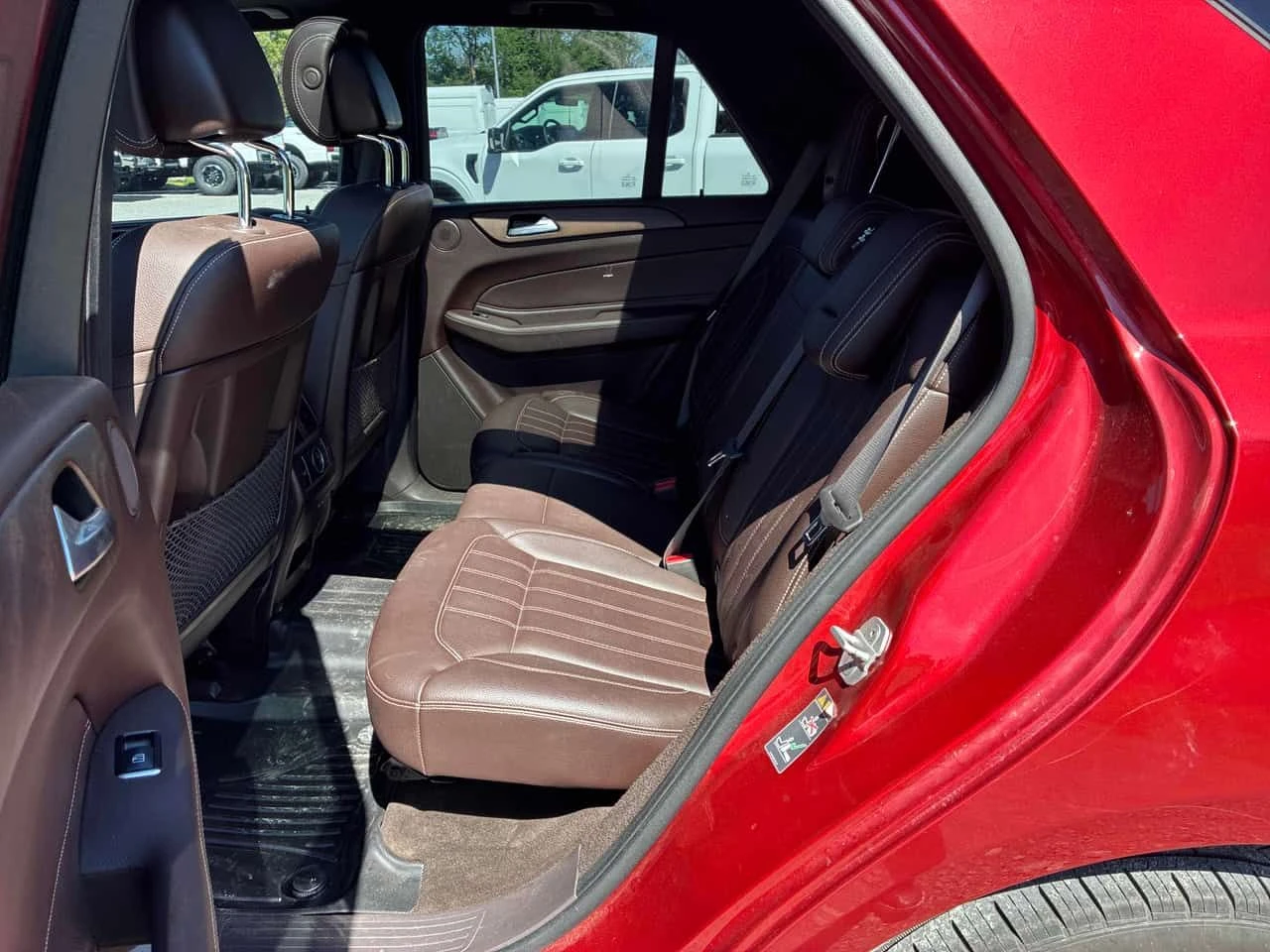 Mercedes-Benz GLE 350 350d/CARFAX/360 КАМЕРА/ПОДГРЕВ/ПАМЕТ/ПАНО/КЛИП, снимка 12 - Автомобили и джипове - 54974157