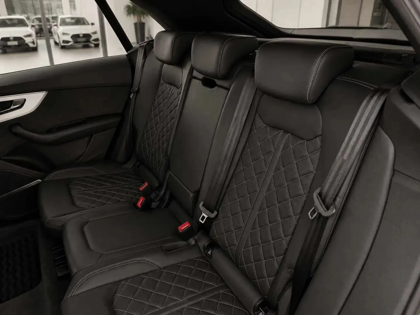 Audi SQ8 4.0 TDI V8 Quattro, снимка 7 - Автомобили и джипове - 56096869