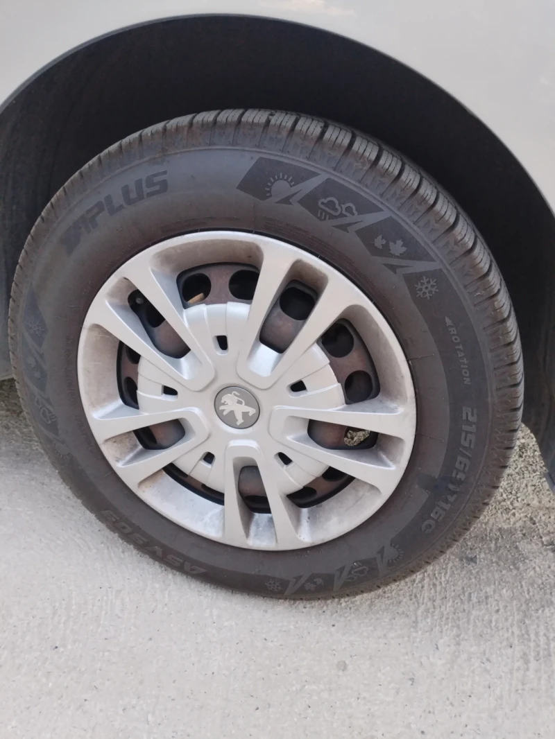 Peugeot Traveller 1.6 HDI, снимка 8 - Бусове и автобуси - 51881777