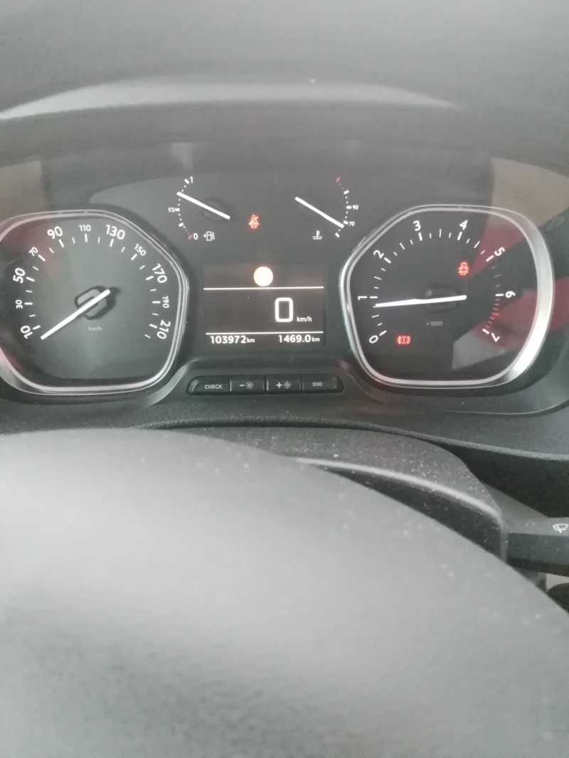 Peugeot Traveller 1.6 HDI, снимка 3 - Бусове и автобуси - 51881777