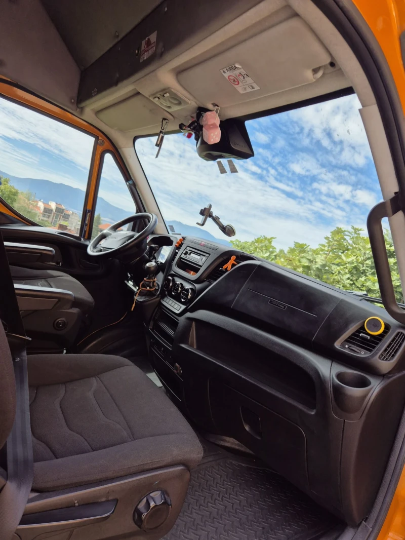 Iveco 35c17 ПЕЧКА! 2 СПАЛНИ ЛЕГЛА! 2 СТРАНИЧНИ ВРАТИ!, снимка 8 - Бусове и автобуси - 52003659