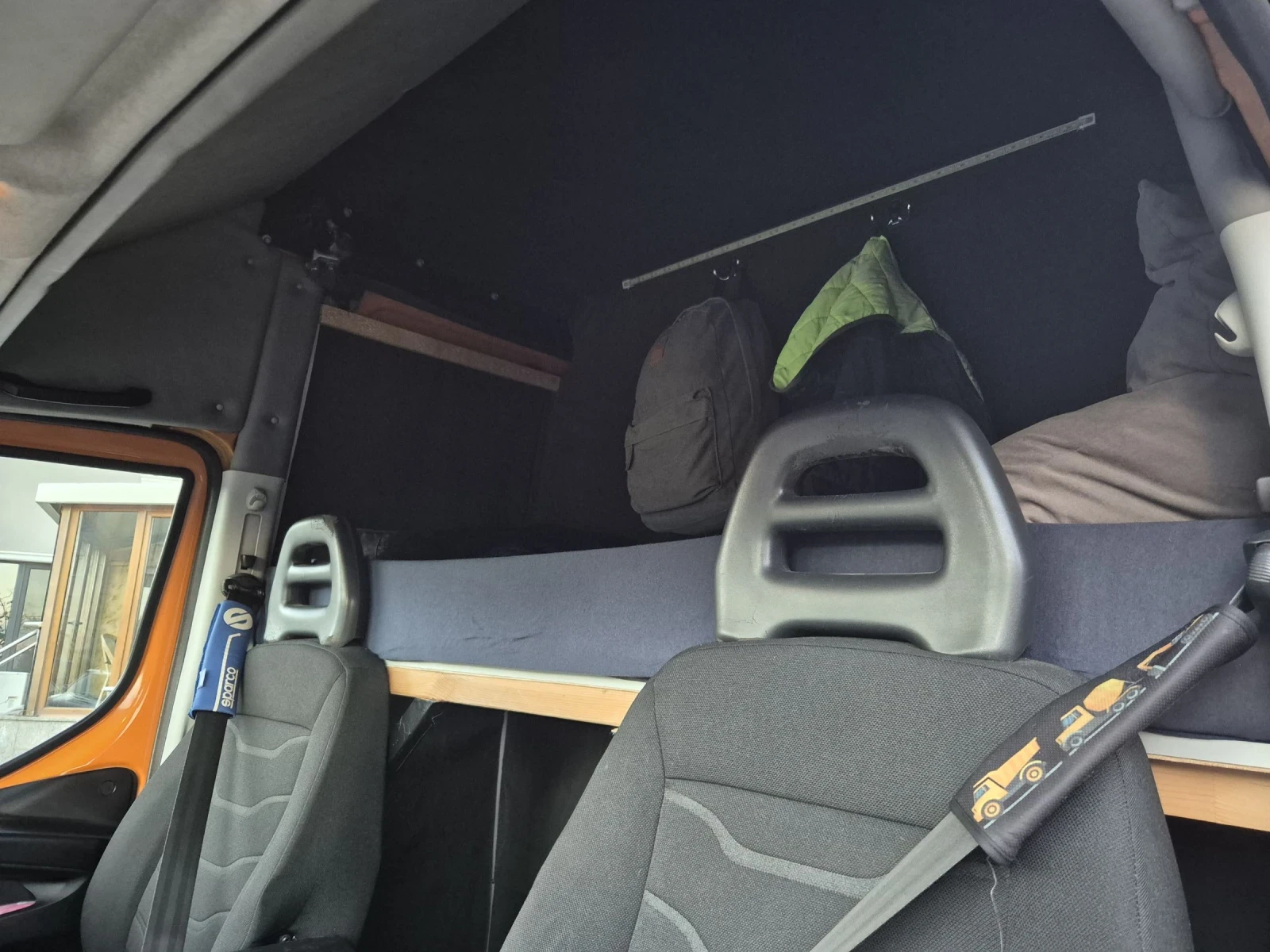 Iveco 35c17 ПЕЧКА! 2 СПАЛНИ ЛЕГЛА! 2 СТРАНИЧНИ ВРАТИ! - изображение 7