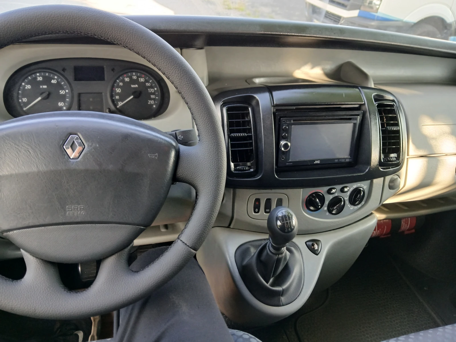 Renault Trafic 2.0TDCI, снимка 10 - Бусове и автобуси - 54845450