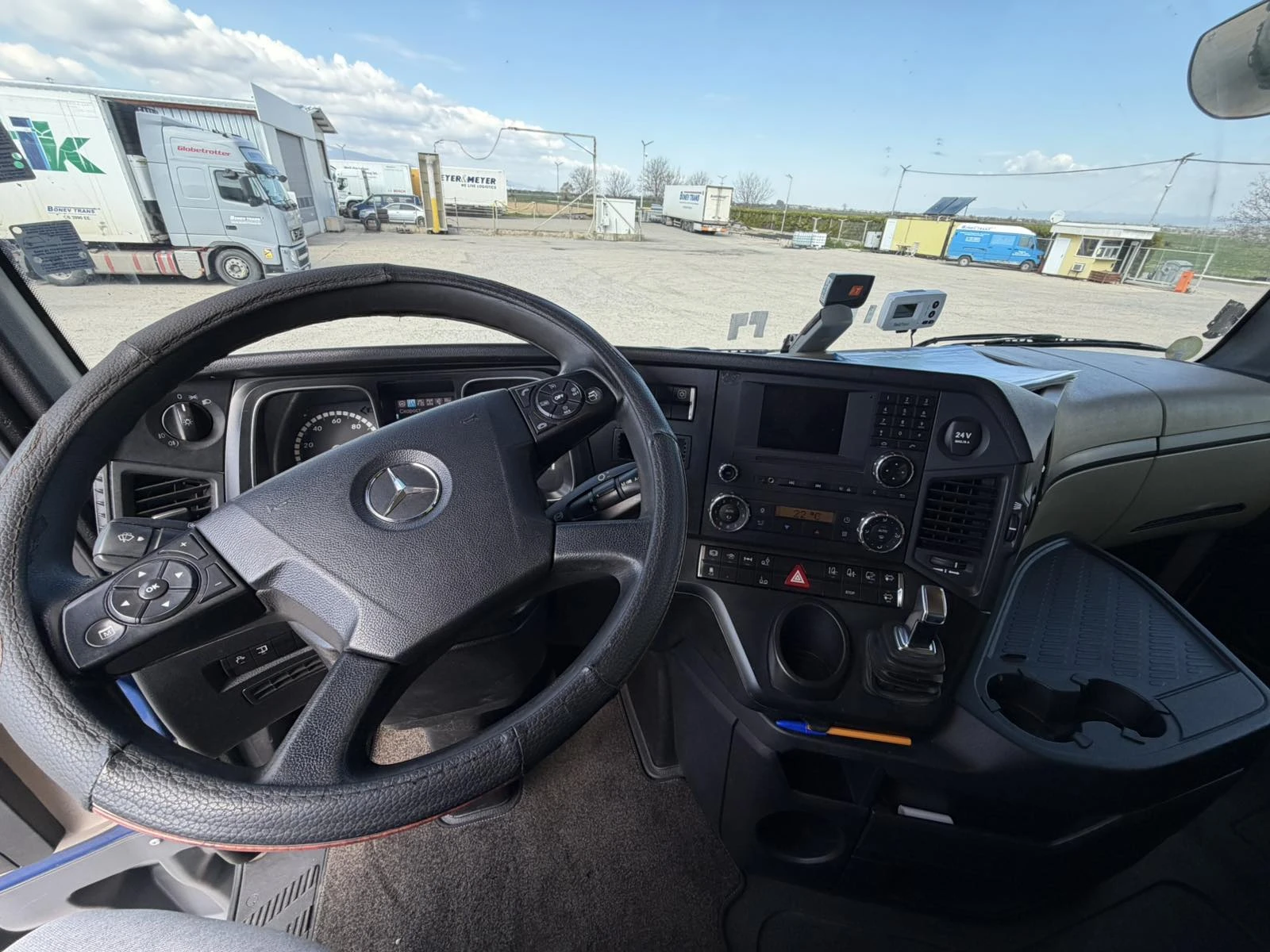 Mercedes-Benz Actros 2542 хенгер, снимка 8 - Камиони - 54501323