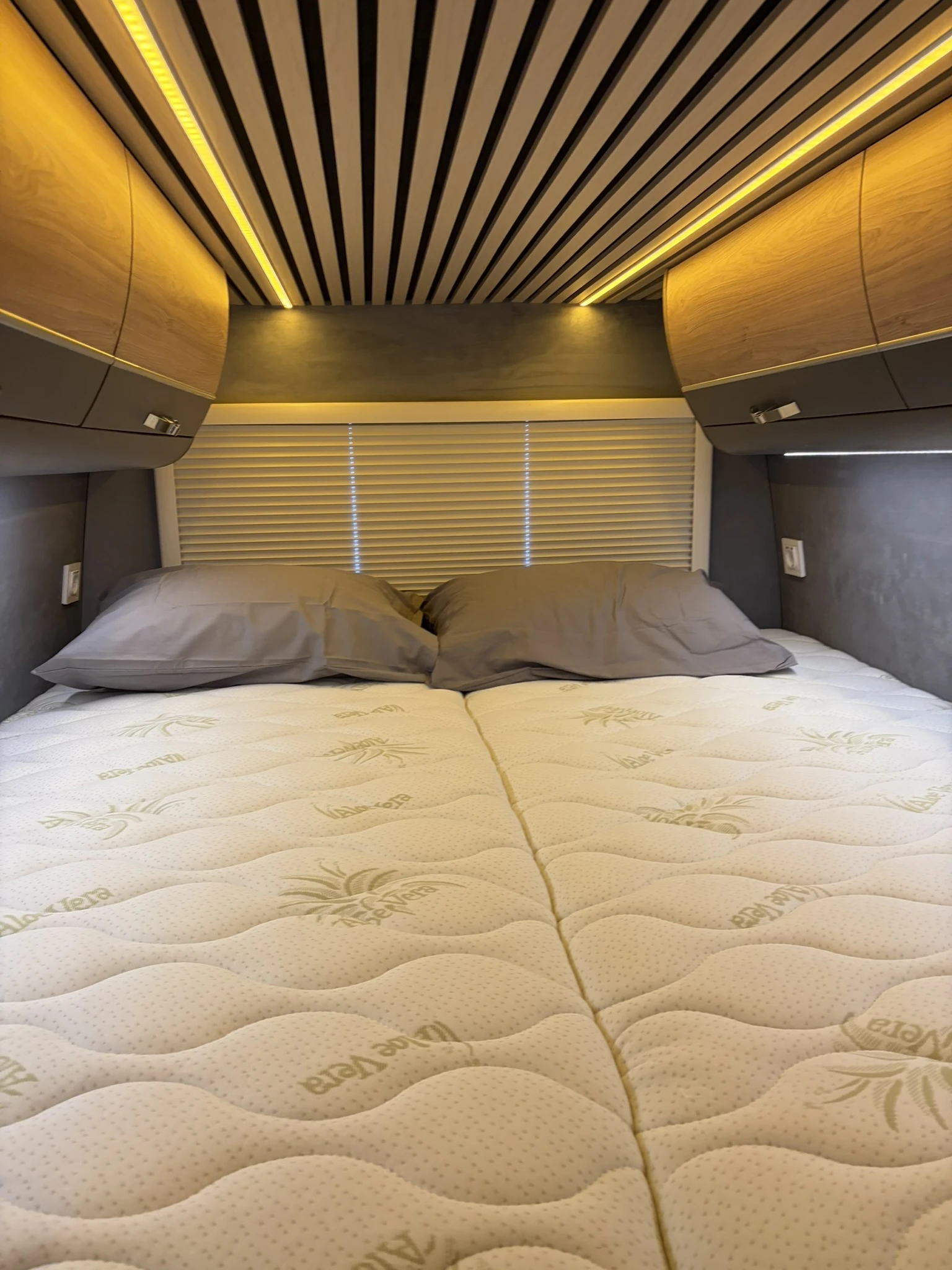 Кемпер Други Iveco Daily 35S180 Hi-Matic Adventure Edition, снимка 7 - Каравани и кемпери - 53919549