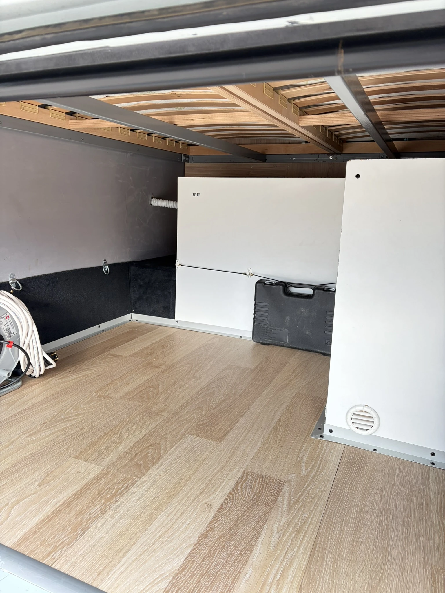 Кемпер Други Iveco Daily 35S180 Hi-Matic Adventure Edition, снимка 15 - Каравани и кемпери - 53919549