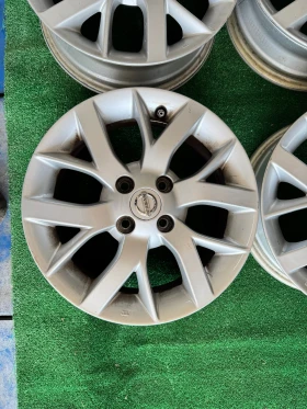 ������ �� Nissan | Mobile.bg � ����� ������ 4