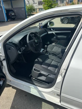 Skoda Octavia 1.6TDI, снимка 7
