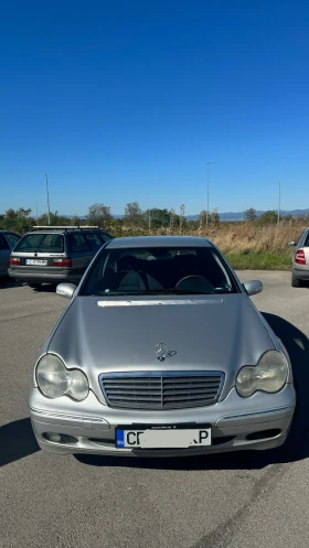 Mercedes-Benz 200, снимка 2