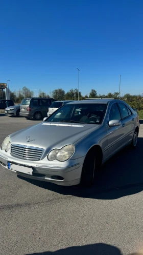 Mercedes-Benz 200, снимка 1