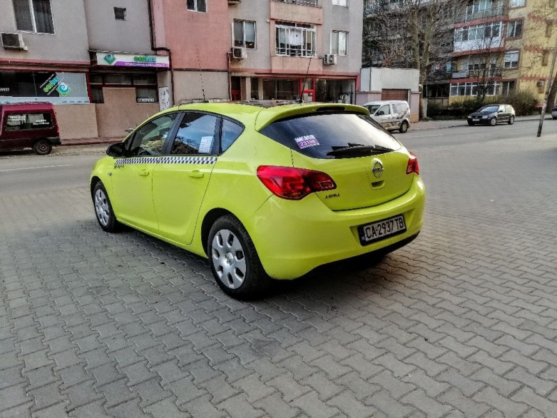 Opel Astra 1,4  100кс ГАЗ, снимка 3 - Автомобили и джипове - 46377824