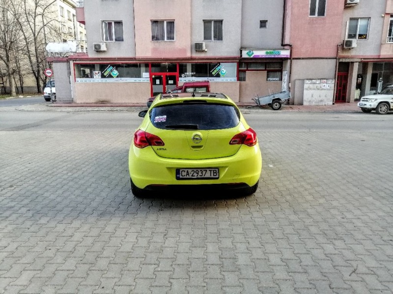 Opel Astra 1,4  100кс ГАЗ, снимка 4 - Автомобили и джипове - 46377824
