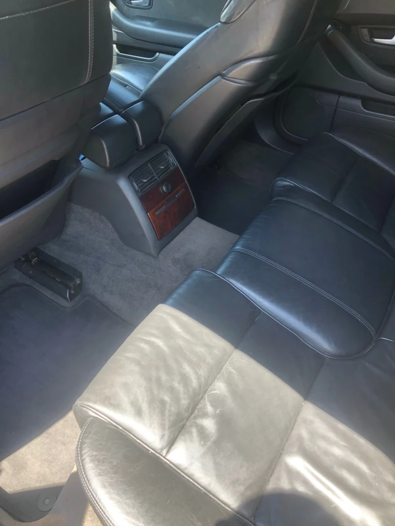 Audi A8 3.0TDI/KEYLESS/Bi-xenon, снимка 12 - Автомобили и джипове - 51861780