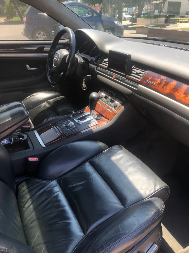 Audi A8 3.0TDI/KEYLESS/Bi-xenon, снимка 7 - Автомобили и джипове - 51861780