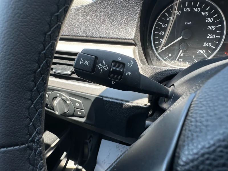 BMW 318 i 129кс От Германия, снимка 14 - Автомобили и джипове - 50810630