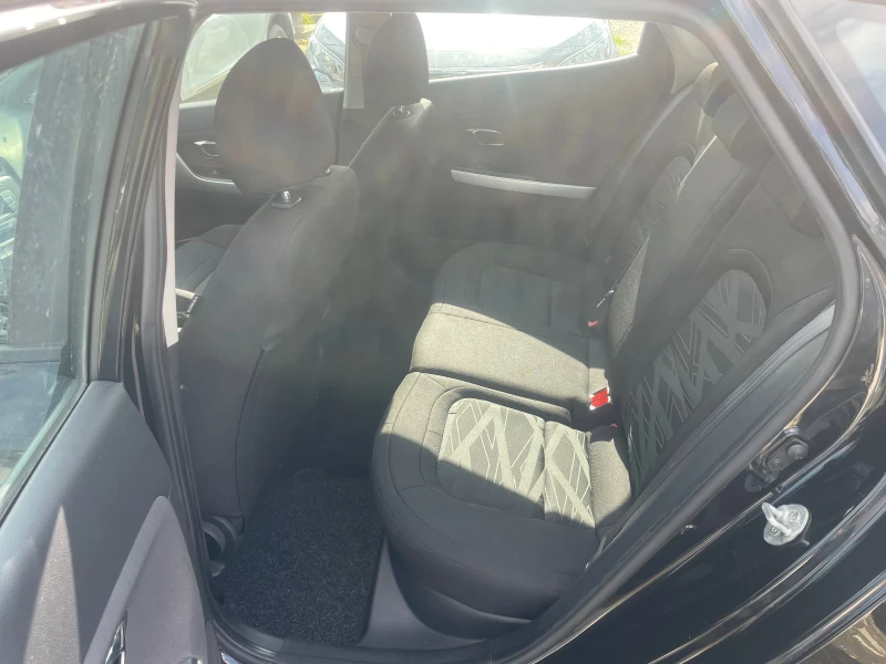 Kia Ceed 1.6Crdi Top, снимка 11 - Автомобили и джипове - 52038602