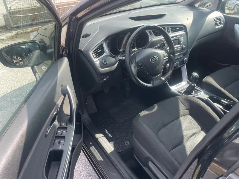 Kia Ceed 1.6Crdi Top, снимка 7 - Автомобили и джипове - 52038602