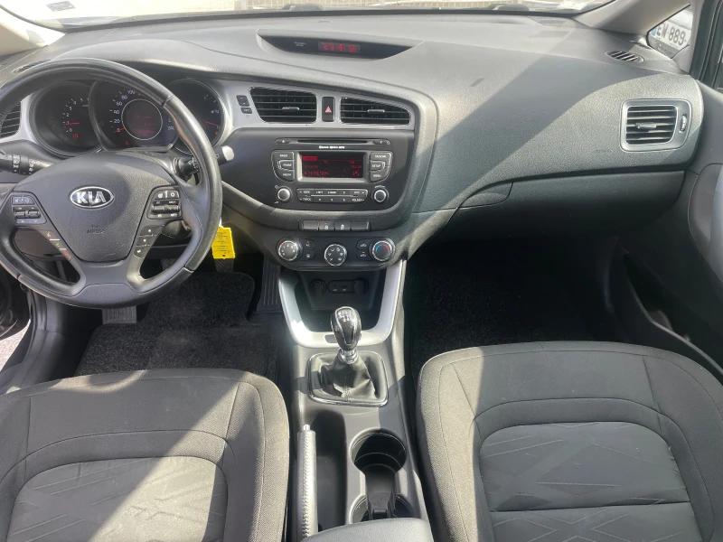 Kia Ceed 1.6Crdi Top, снимка 9 - Автомобили и джипове - 52038602