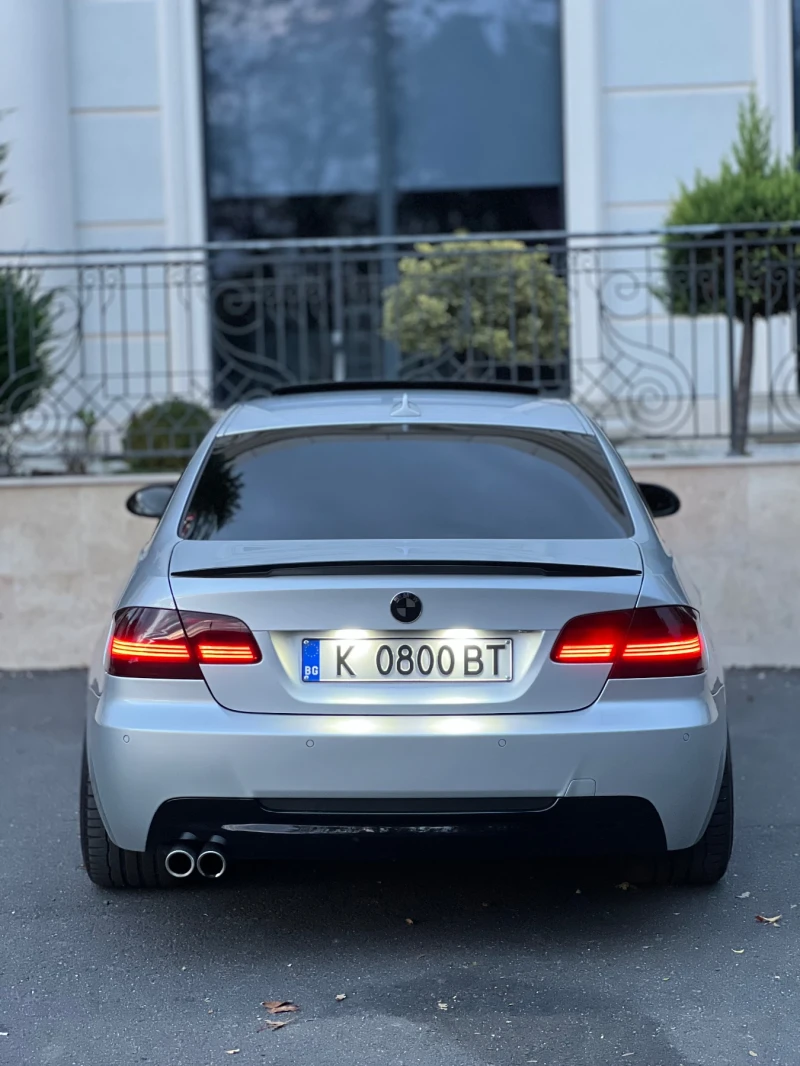 BMW 330 /M-Pack/Navi/, снимка 6 - Автомобили и джипове - 52189742