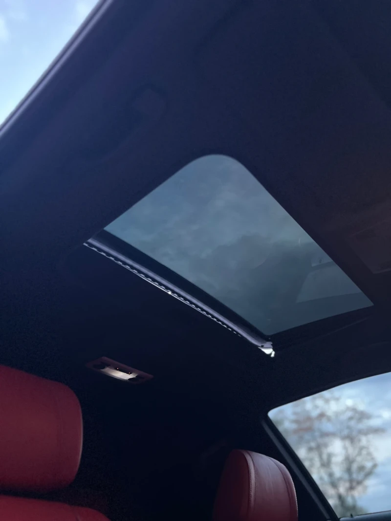 BMW 330 /M-Pack/Navi/, снимка 10 - Автомобили и джипове - 52189742