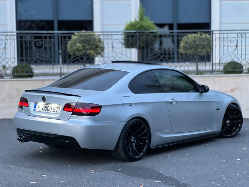 BMW 330 /M-Pack/Navi/, снимка 5 - Автомобили и джипове - 52189742