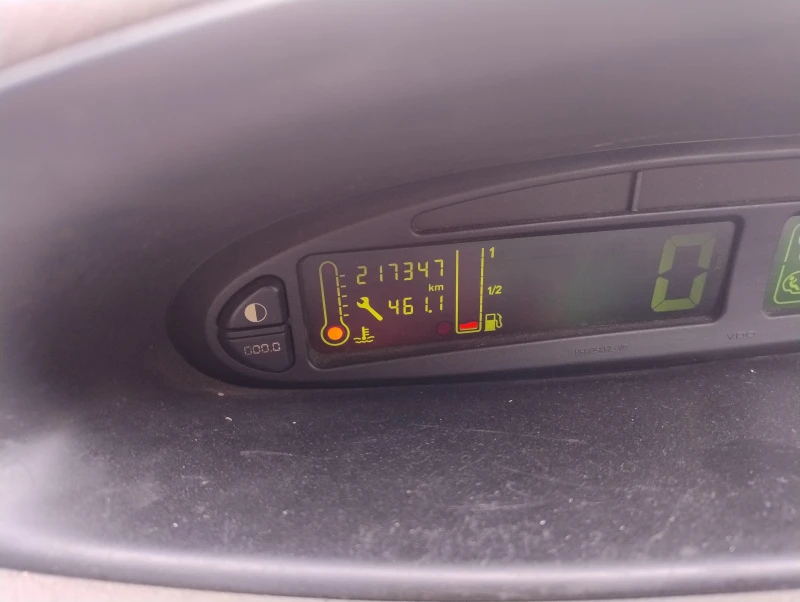 Citroen Xsara picasso 2.0HDI, снимка 7 - Автомобили и джипове - 52788614