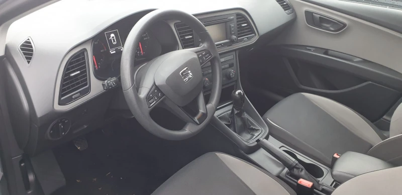 Seat Leon 1.6 TDI, снимка 5 - Автомобили и джипове - 52355177