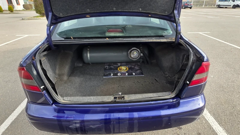 Subaru Legacy 2, 5 бензин-газ, снимка 13 - Автомобили и джипове - 52572685