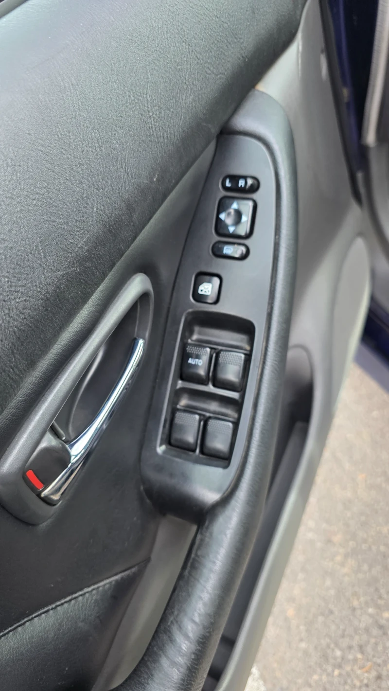 Subaru Legacy 2, 5 бензин-газ, снимка 12 - Автомобили и джипове - 52572685