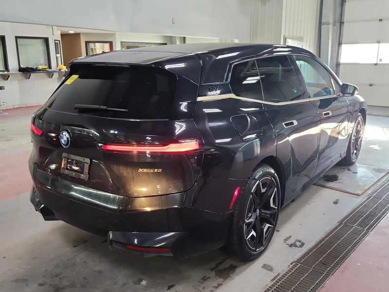 BMW iX * * CARFAX * * АВТО КРЕДИТ * * , снимка 3 - Автомобили и джипове - 53054127