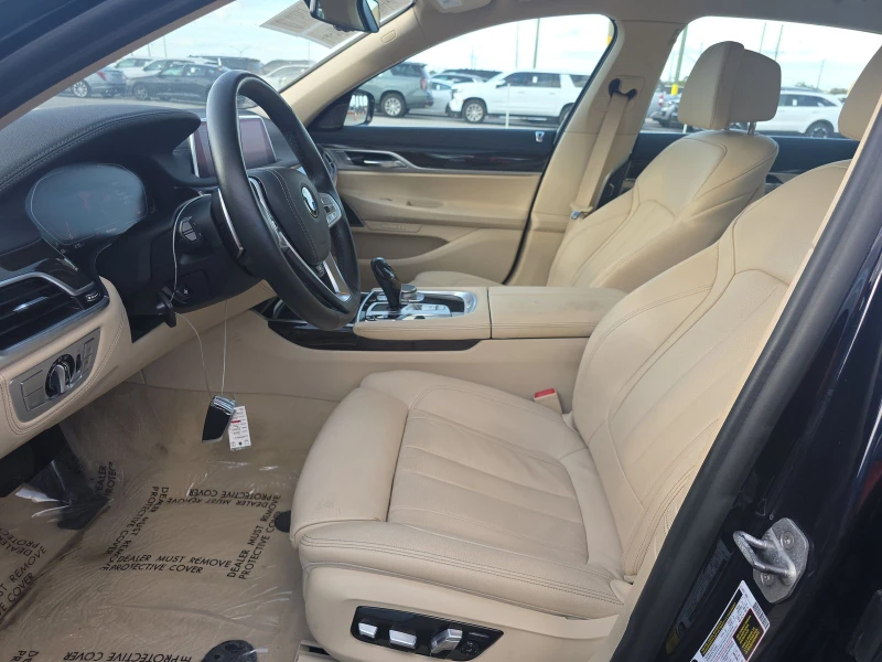 BMW 740 ДИГИТАЛНО* ТАБЛО* 360КАМЕРА* LANE* ASSIST* , снимка 13 - Автомобили и джипове - 53572444
