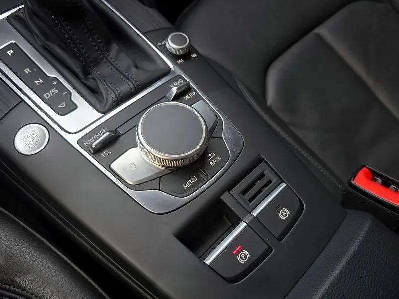 Audi A3 A3 40 Tfsi 8V, снимка 17 - Автомобили и джипове - 54989514
