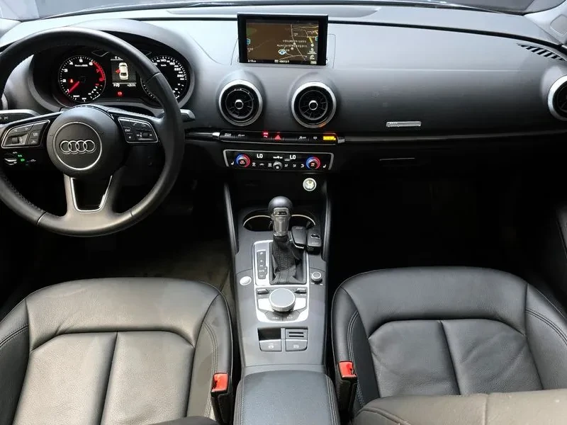 Audi A3 A3 40 Tfsi 8V, снимка 7 - Автомобили и джипове - 54989514